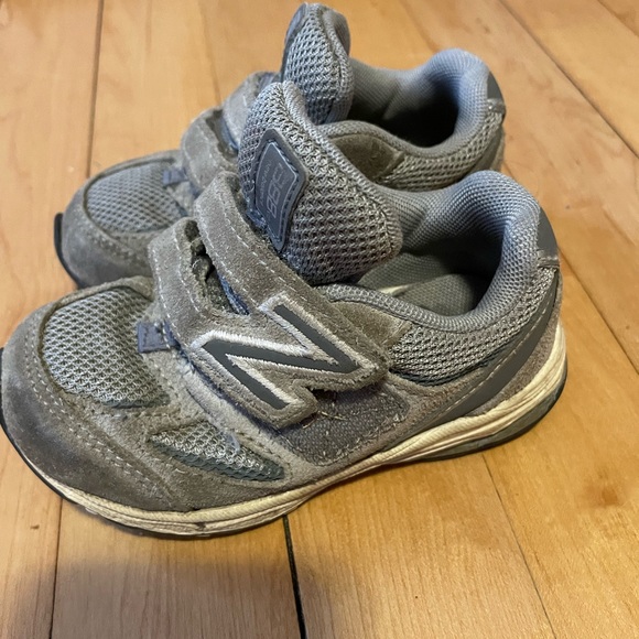 New Balance Shoes New Balance 888 Baby Sneakers Shoes Size 5 Gray